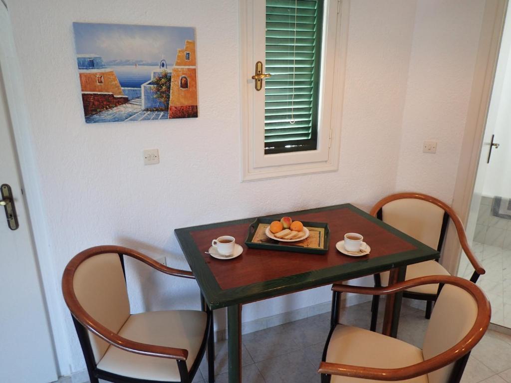 Villea Village Makrýgialos Buitenkant foto