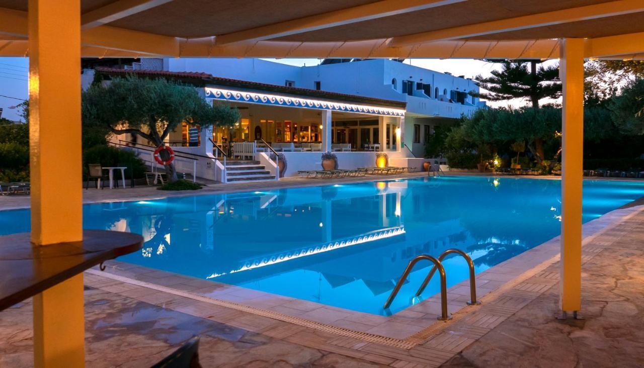 Villea Village Makrýgialos Buitenkant foto